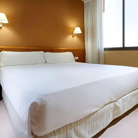 Aparthotel Hesperia Sant Joan 3*