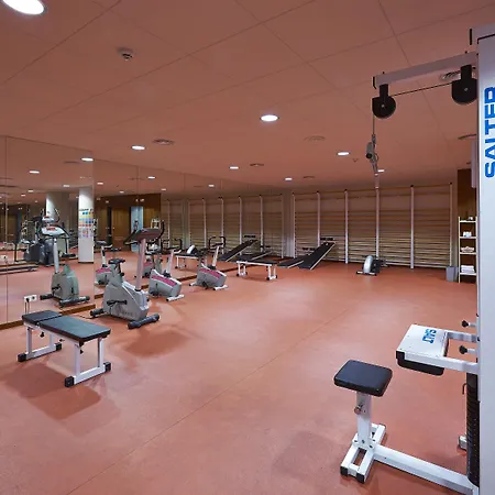 アパートホテル Hesperia Sant Joan 3*