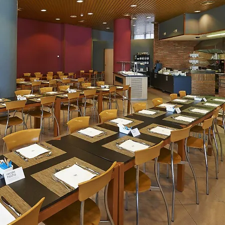 Hesperia Sant Joan アパートホテル